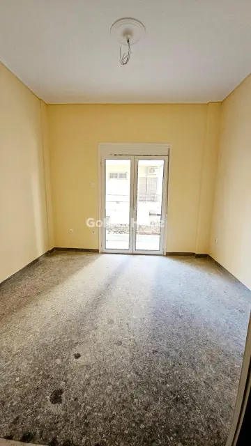 Building 320m<sup>2</sup> for rent photo 2