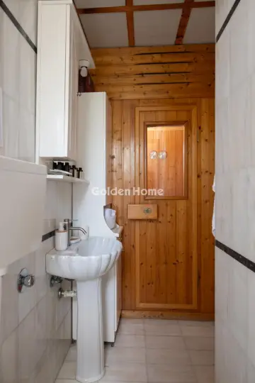 House 225m<sup>2</sup> for rent photo 27