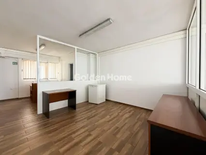 Office 51m<sup>2</sup> for rent photo 4