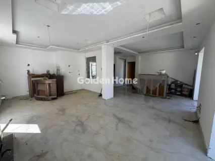 Independent Maisonette 207m<sup>2</sup> for sale photo 2
