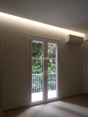 Studio 38m<sup>2</sup> for rent photo 5484066