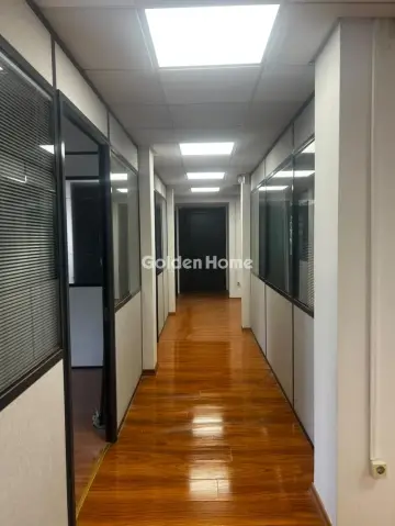 Office 250m<sup>2</sup> for rent photo 43