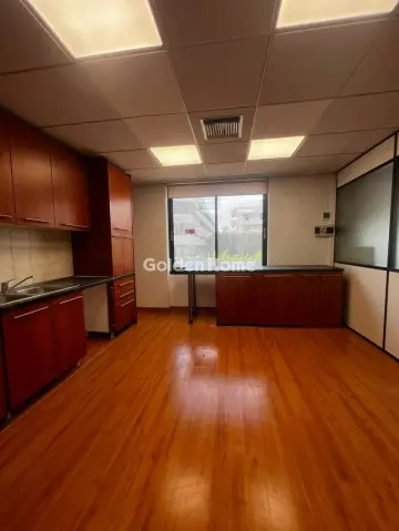 Office 250m<sup>2</sup> for rent photo 36
