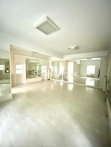 Office 200m<sup>2</sup> for rent photo 15