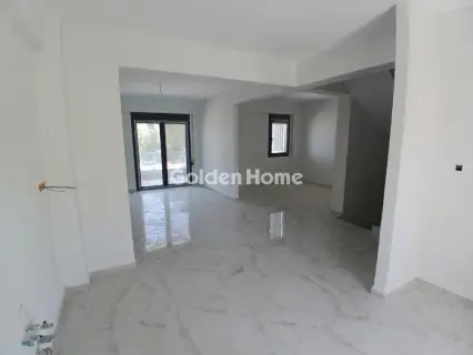Maisonette Attached 210m<sup>2</sup> for sale photo 5546833
