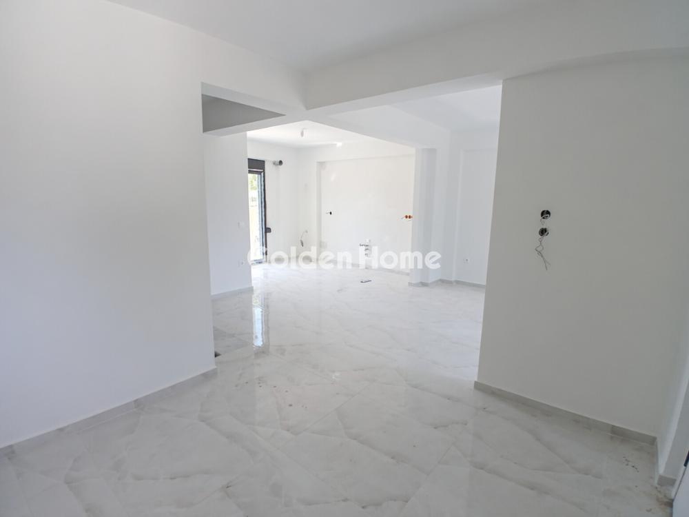 Maisonette Attached 210m<sup>2</sup> for sale display photo