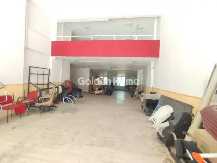店铺 300m<sup>2</sup> for sale photo 1