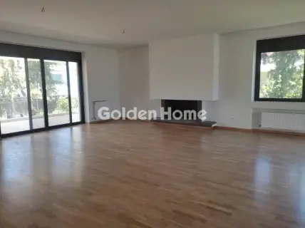 公寓楼层 216m<sup>2</sup> for rent photo 1