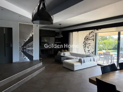 Independent Maisonette 333m<sup>2</sup> for sale photo 5513943