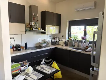 Independent Maisonette 200m<sup>2</sup> for sale photo 5514270