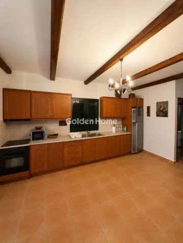 独立复式小屋 200m<sup>2</sup> for rent photo 3