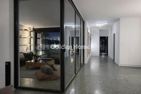 Floor Apartment 240m<sup>2</sup> for rent photo 6