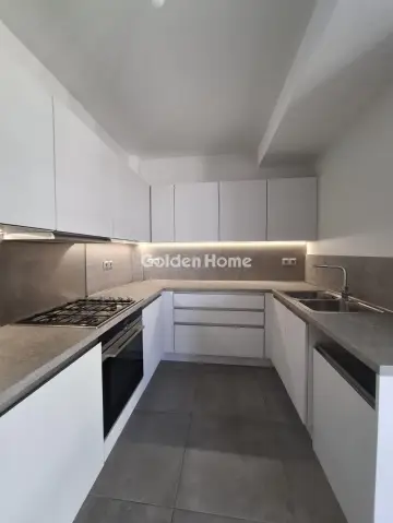 Floor Apartment 95m<sup>2</sup> for rent photo 1