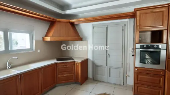 Floor Apartment 172m<sup>2</sup> for rent photo 1