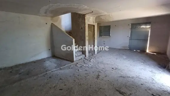 Independent Maisonette 130m<sup>2</sup> for sale photo 1