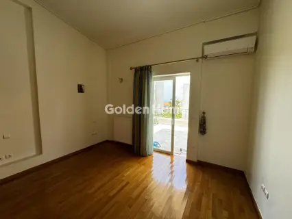 House 320m<sup>2</sup> for rent photo 8