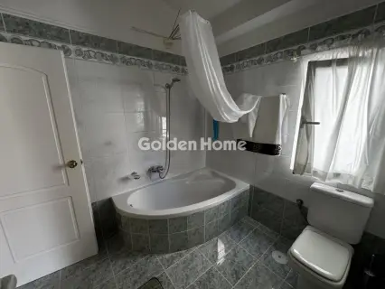 House 320m<sup>2</sup> for rent photo 9