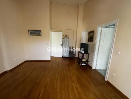 House 320m<sup>2</sup> for rent photo 17