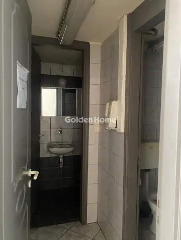 店铺 122m<sup>2</sup> for rent photo 3