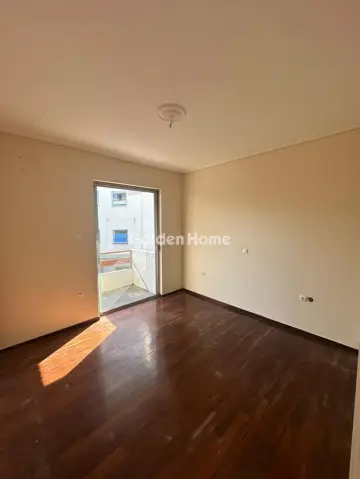 Office 72m<sup>2</sup> for rent photo 3