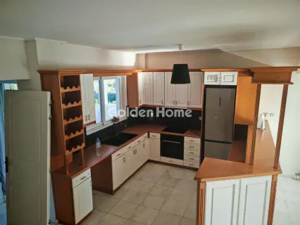 Floor Maisonette 185m<sup>2</sup> for rent photo 5557481