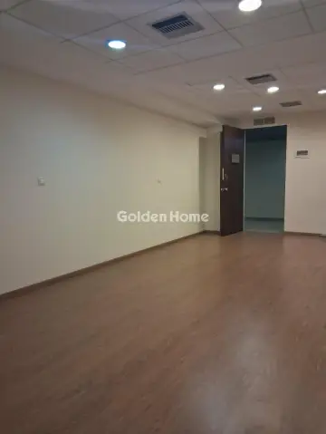 Office 31m<sup>2</sup> for rent photo 2