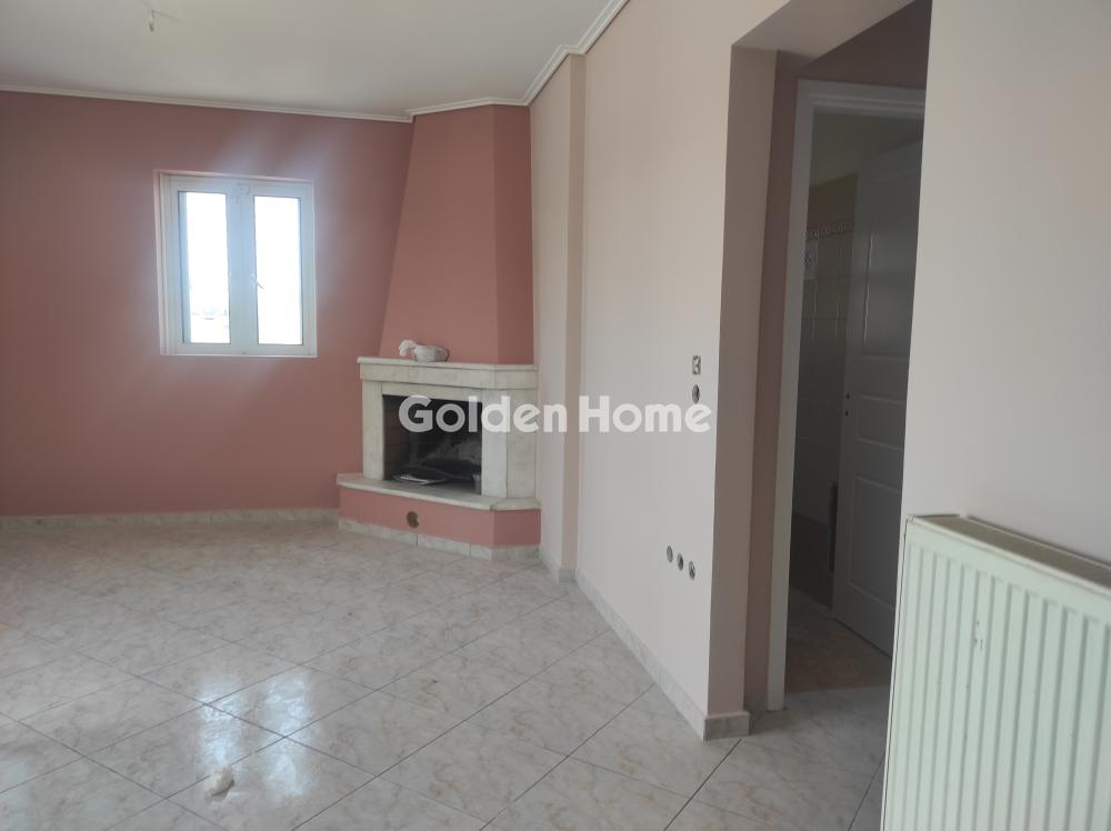 apartment in Ilion — Photo 2 of 20