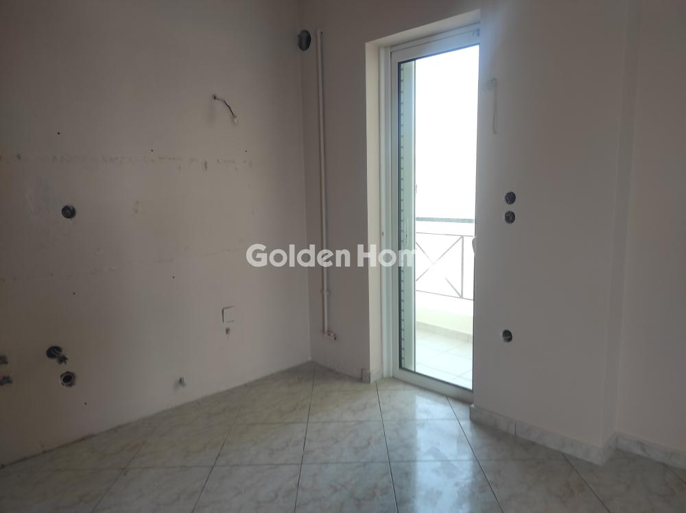 apartment in Ilion — Photo 3 of 20