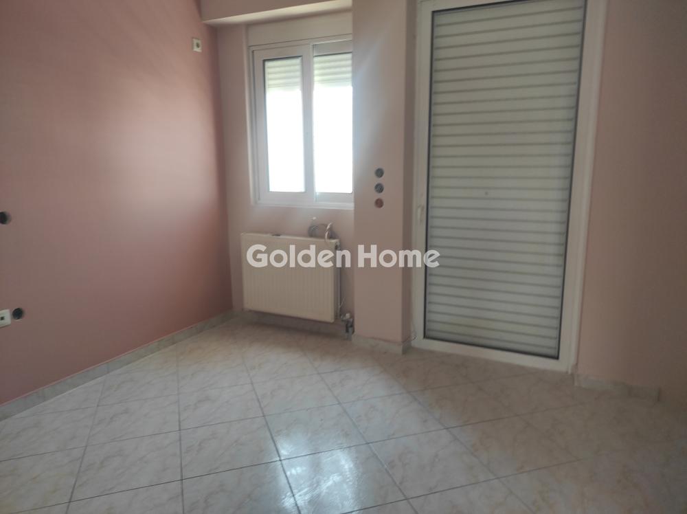 apartment in Ilion — Photo 16 of 20