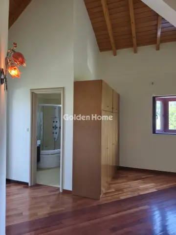 Maisonette Attached 300m<sup>2</sup> for sale photo 5565048