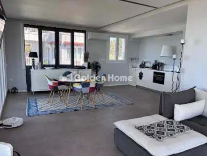 Independent Maisonette 268m<sup>2</sup> for sale photo 8