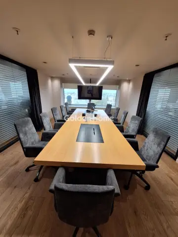 Office 600m<sup>2</sup> for rent photo 1