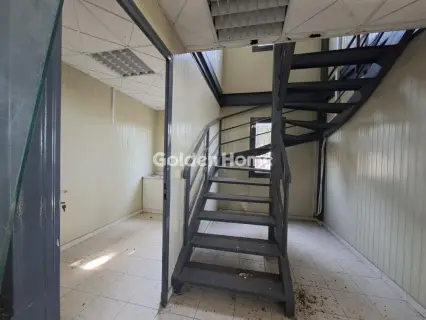 Independent Building 1000m<sup>2</sup> for rent photo 3
