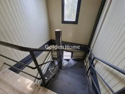 Independent Building 1000m<sup>2</sup> for rent photo 2
