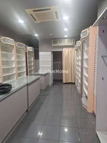 店铺 35m<sup>2</sup> for rent photo 1