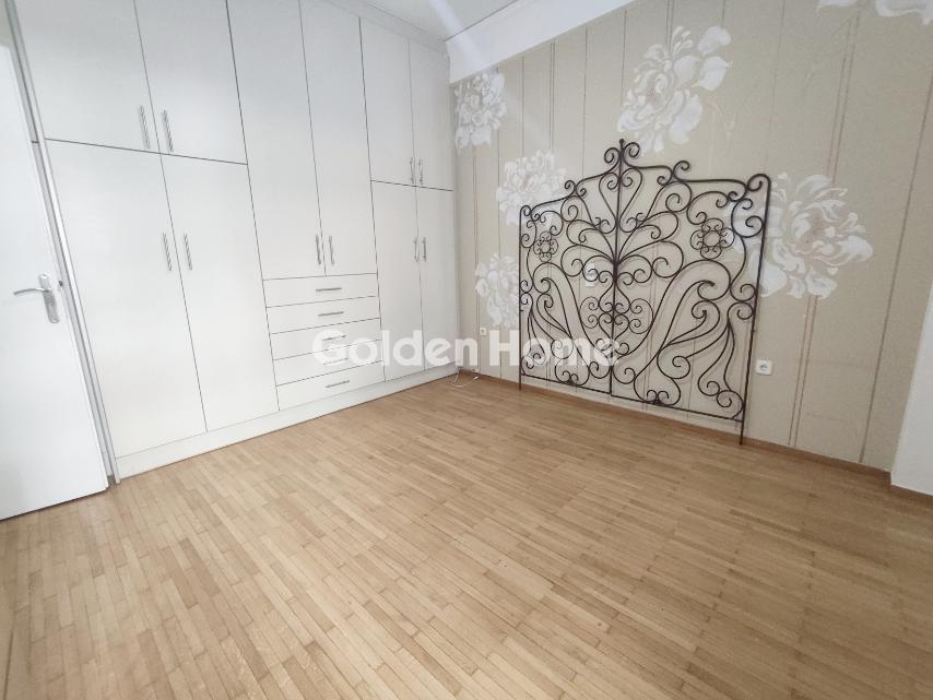 apartment in Goudi — Photo 11 of 29