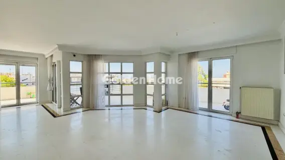 复式楼层 283m<sup>2</sup> for rent photo 3
