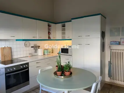 Floor Apartment 130m<sup>2</sup> for rent photo 1