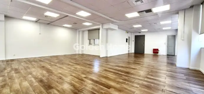 Office 220m<sup>2</sup> for rent photo 3