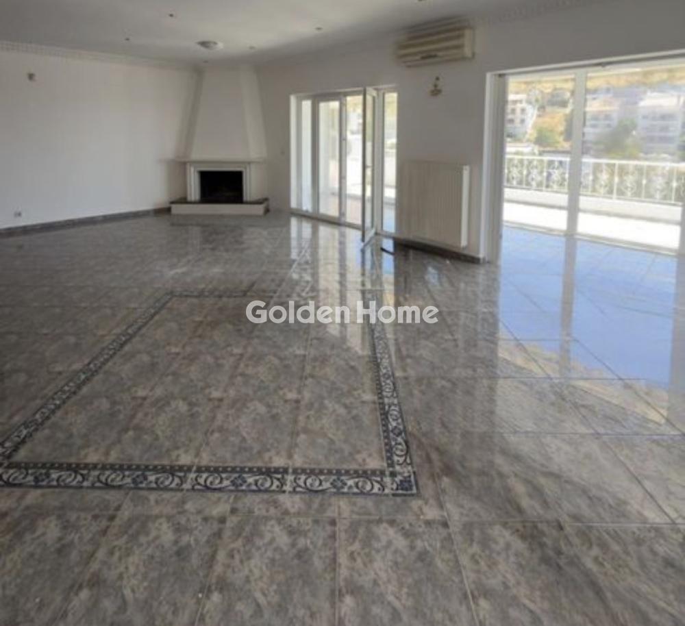 Independent Maisonette 142m<sup>2</sup> for rent display photo