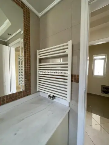 Floor Apartment 122m<sup>2</sup> for rent photo 29