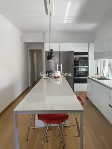 Floor Apartment 135m<sup>2</sup> for rent photo 5595916