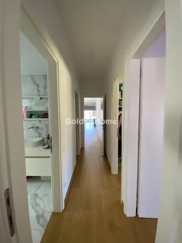 Floor Apartment 135m<sup>2</sup> for rent photo 5595938
