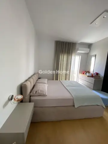 Floor Apartment 135m<sup>2</sup> for rent photo 5595920