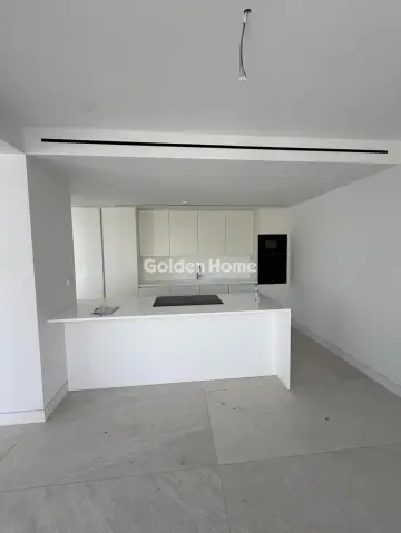 Maisonette Attached 303m<sup>2</sup> for rent photo 5607633