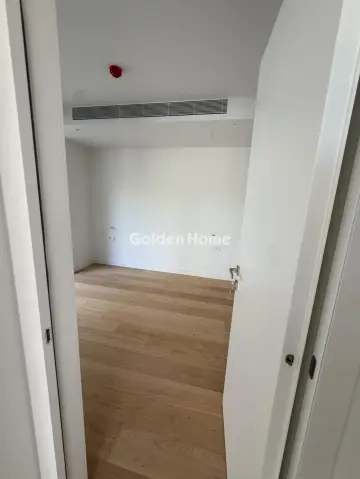 Maisonette Attached 303m<sup>2</sup> for rent photo 5607635