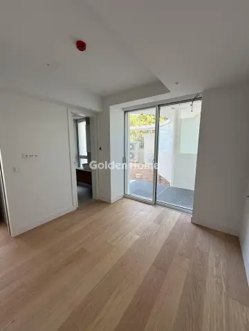 Maisonette Attached 303m<sup>2</sup> for rent photo 5607636