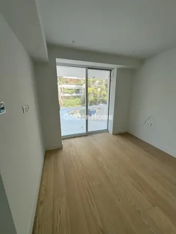 Maisonette Attached 303m<sup>2</sup> for rent photo 5607648
