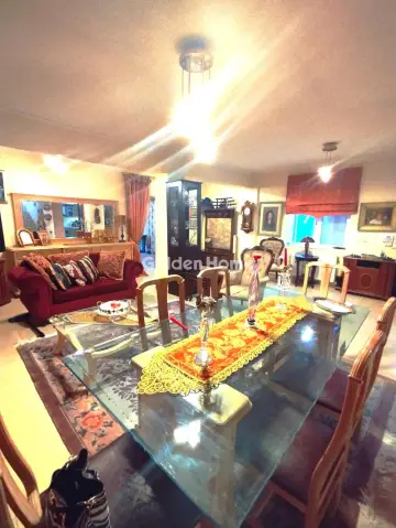 House 295m<sup>2</sup> for rent photo 9