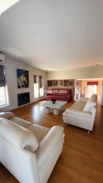 Independent Maisonette 200m<sup>2</sup> for sale photo 5